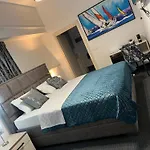 Nice 3*